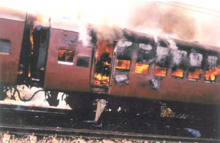 How does it feel to be burnt alive? Godhra_burning_train