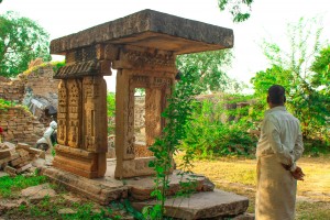 Mandapika Shrines - Paroli