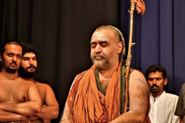The Kanchi Seer Should Not Bow Down to the Prejudice-Filled Tamil Anthem