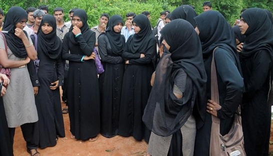 Minority Schemes India 03 Muslim women burkha hijab